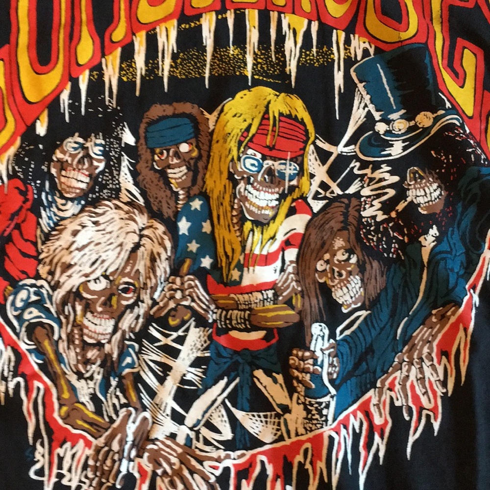 Incredible vintage GNR Concert T-shirt - Picture 3 of 6